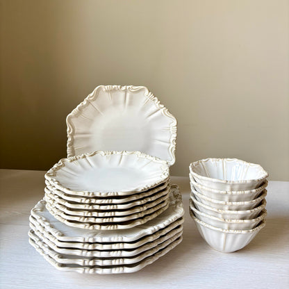 Tallriksset 18 eller 24 delar – Cynthia