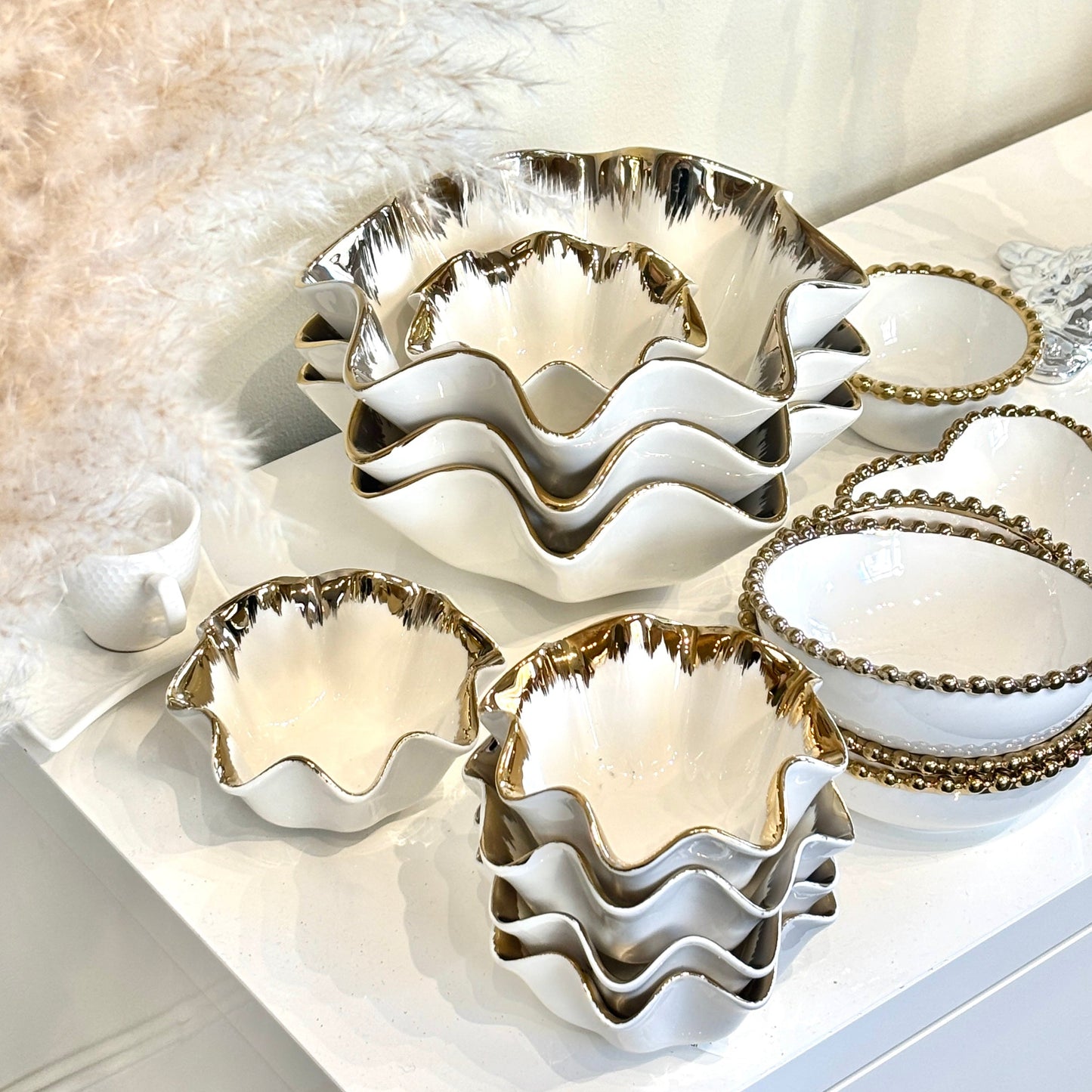 Emmy Skål – Vågig Guldkant 14 / 25 cm - Eadl