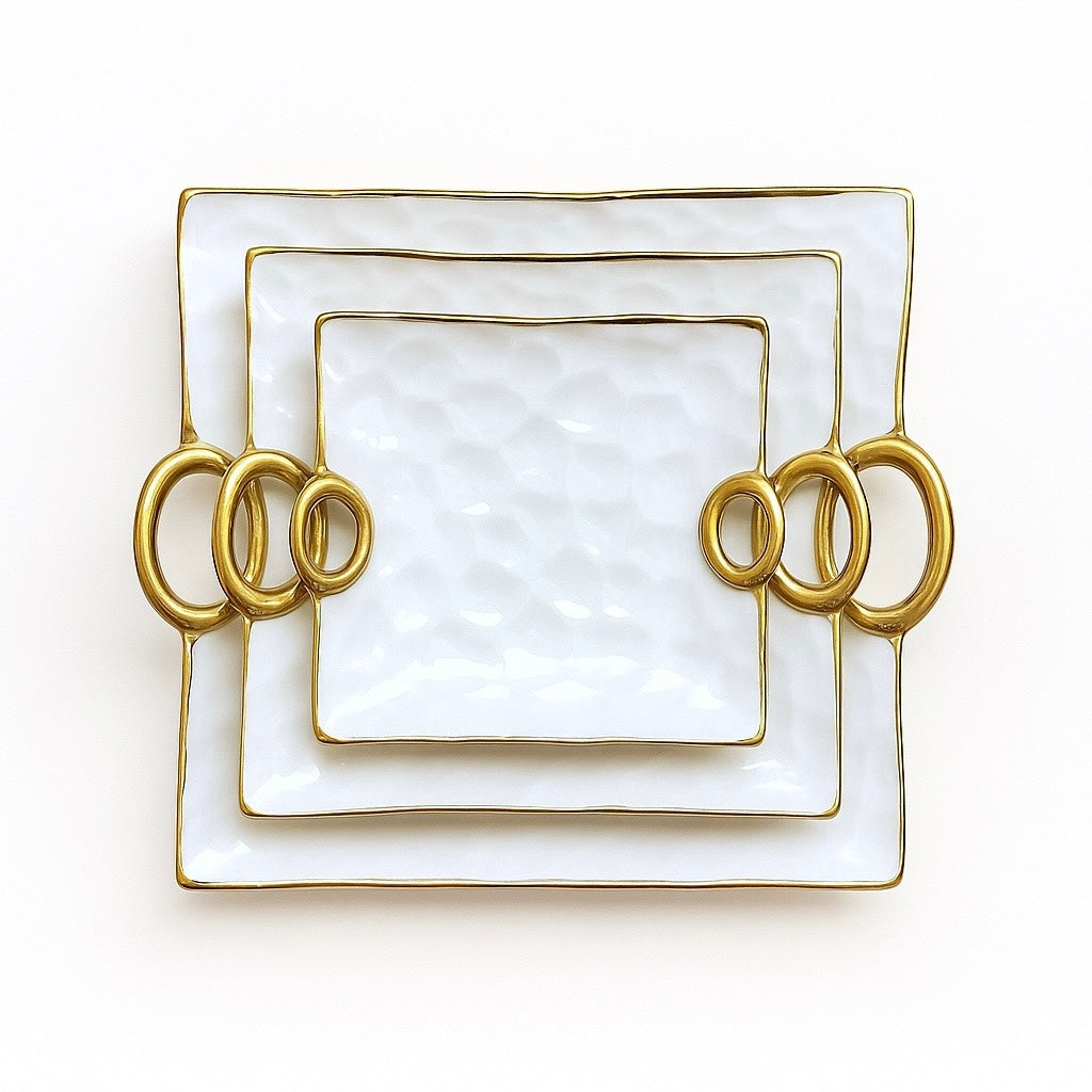 Klara Tallrik – Porslin med Elegant Guldkant (3 Storlekar)