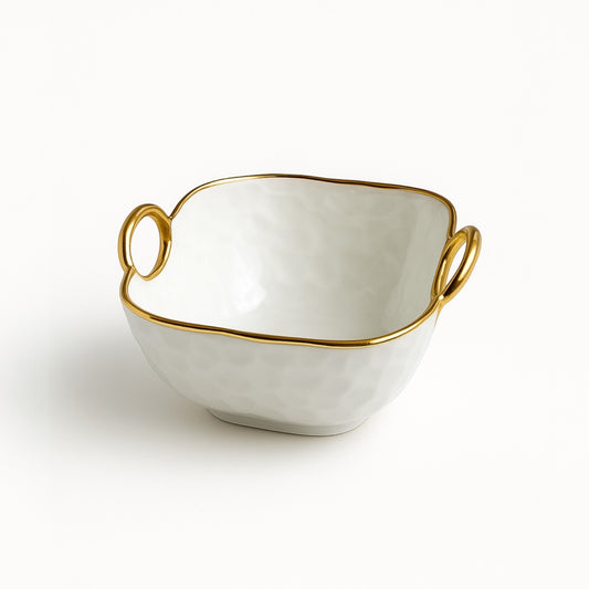 Klara Skål – Vågigt Porslin med Elegant Guldkant