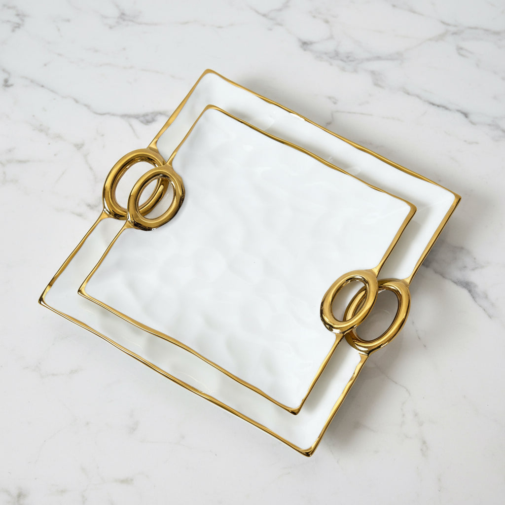 Klara Tallrik – Porslin med Elegant Guldkant (3 Storlekar)